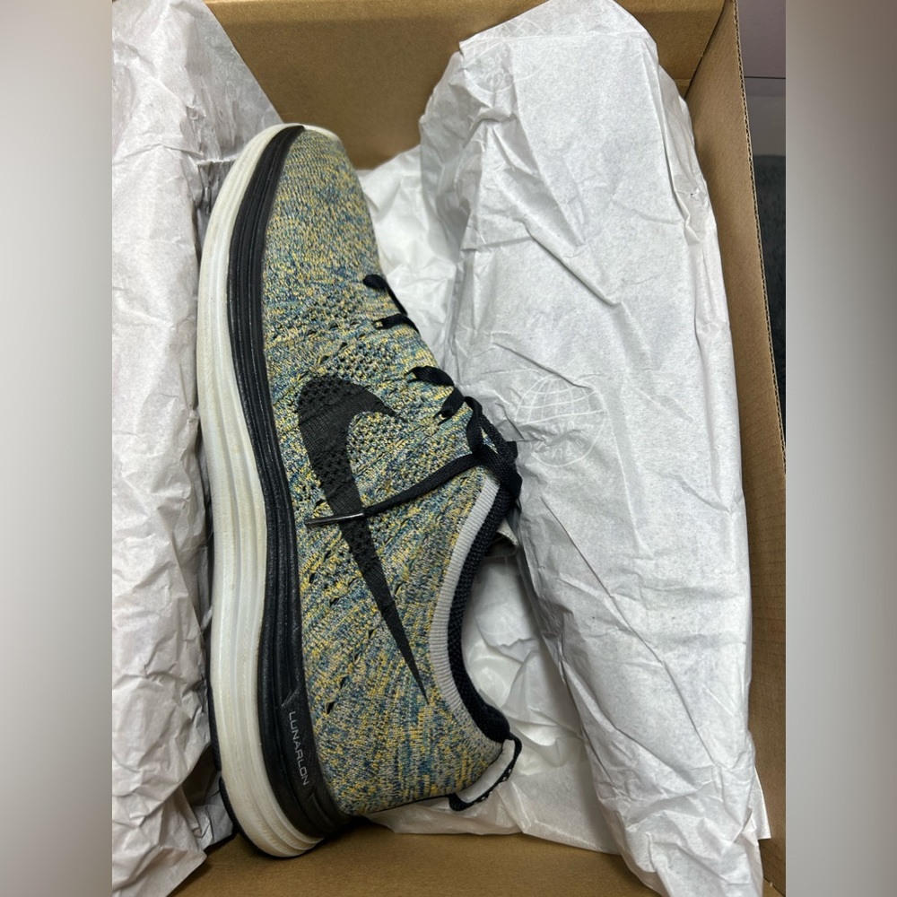 Size 9 - Nike Flyknit Lunar 1+ 2013